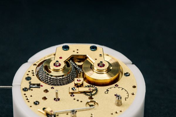 In-Depth: The Brilliant, Handmade Ferdinand Berthoud Naissance d’Une Montre 3