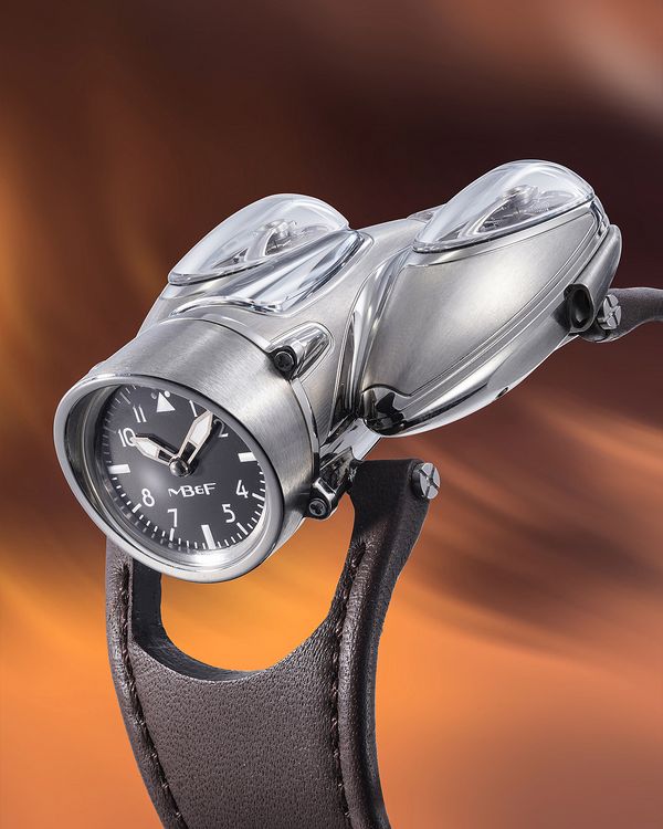 A 2022 MB&F Horological Machine 9 'Flow Titanium Air' that's included in the Phillips Geneva Watch Auction: XXIII.