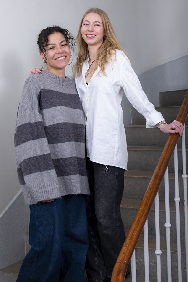Iris Grondein and Léa Maniscalco, the student designers behind this project.
