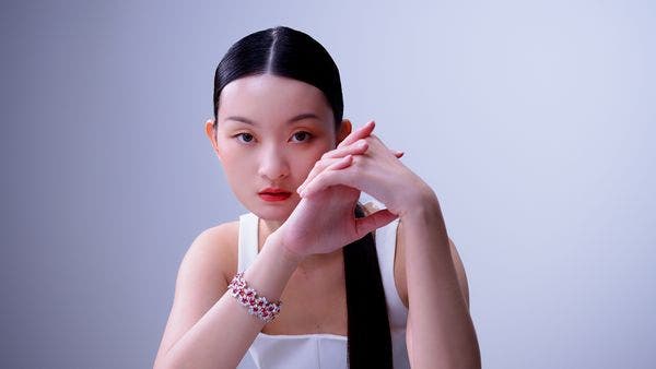 VIDEO: Looks of Radiance
