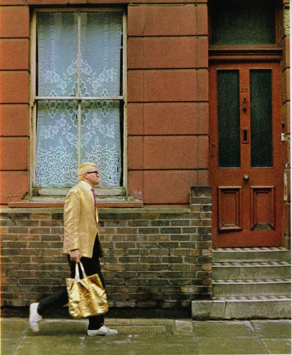 David Hockney Under Fire: A Dramatic Rescue