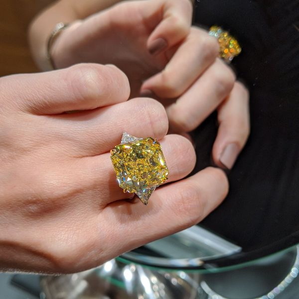 Yellow Diamonds: The Perfect Glow