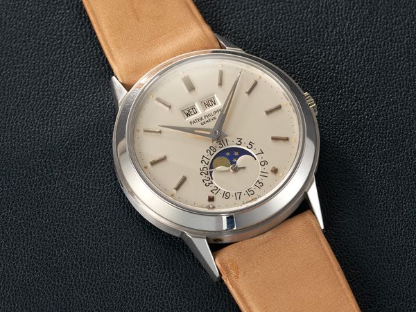 Patek Philippe: 3448 vs 3448 (Video)