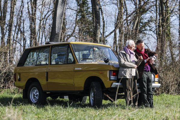 Out For A Spin: A Detailed Look At Two 1970s Icons, the Range Rover and the Royal Oak, by Aurel Bacs