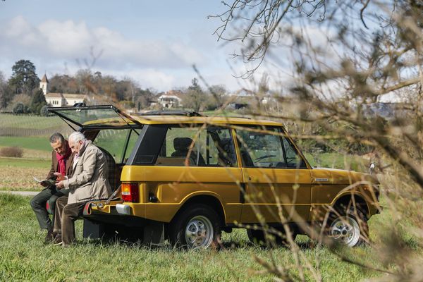Out For A Spin: A Detailed Look At Two 1970s Icons, the Range Rover and the Royal Oak, by Aurel Bacs