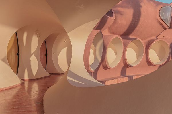 Understanding Antti Lovag's Palais Bulles