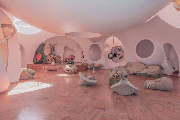 Understanding Antti Lovag's Palais Bulles