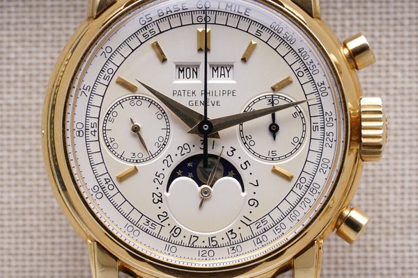 Forever Connected : The Patek Philippe Ref. 2499 and 2497