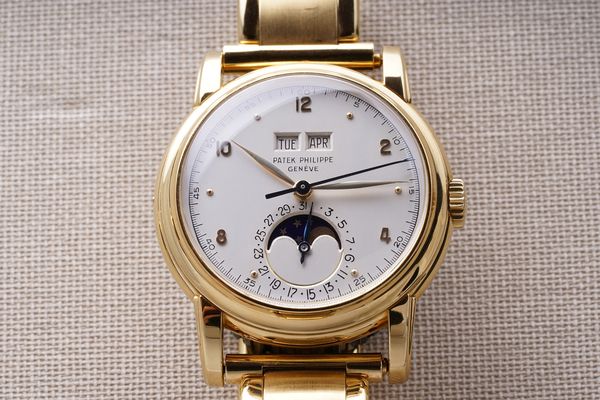 Forever Connected : The Patek Philippe Ref. 2499 and 2497