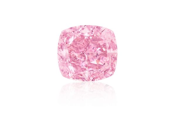 Exceptional Fancy Vivid Purplish Pink diamond ring weighing 6.95 carats, VVS2 clarity, Type IIa.
