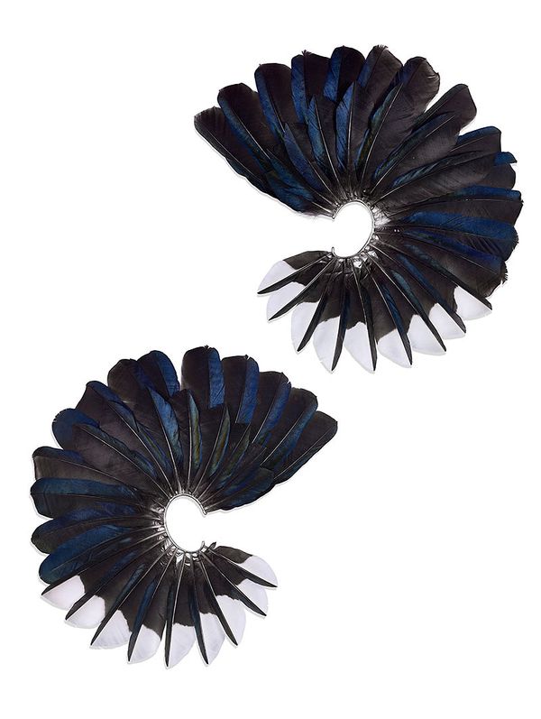 How Master Jeweler Shaun Leane Redefines Beauty and Danger