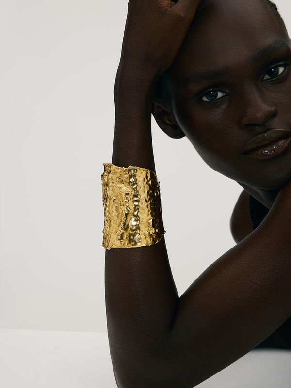 GOLD POWER: Iconic Women and an Iconic Metal