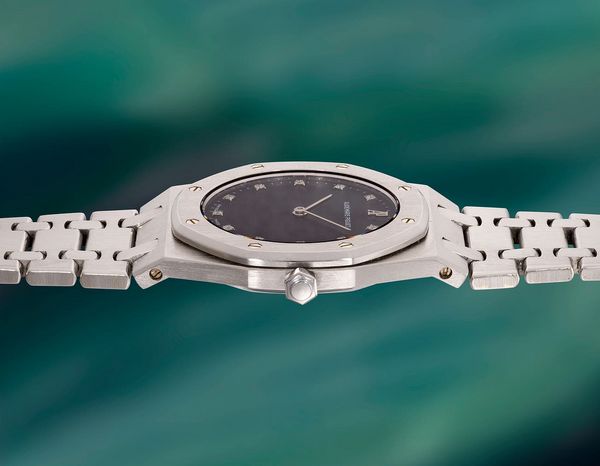 Lot 831: A 1992 Audemars Piguet Ref. 56303PT.OO.0789PT.01 Royal Oak in platinum, included in The Phillips Hong Kong Watch Auction: XXII. Estimate: HK$190,000–420,000