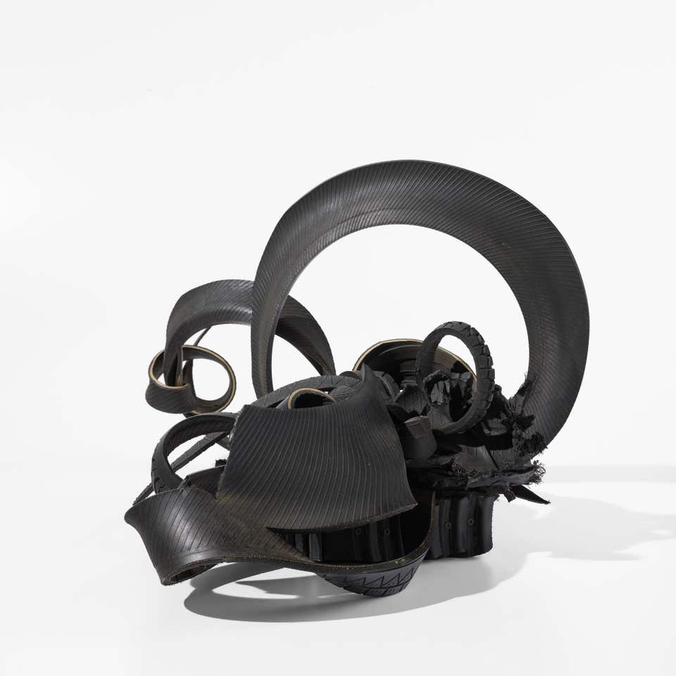 Chakaia Booker, Twist of Fate, 2003. 