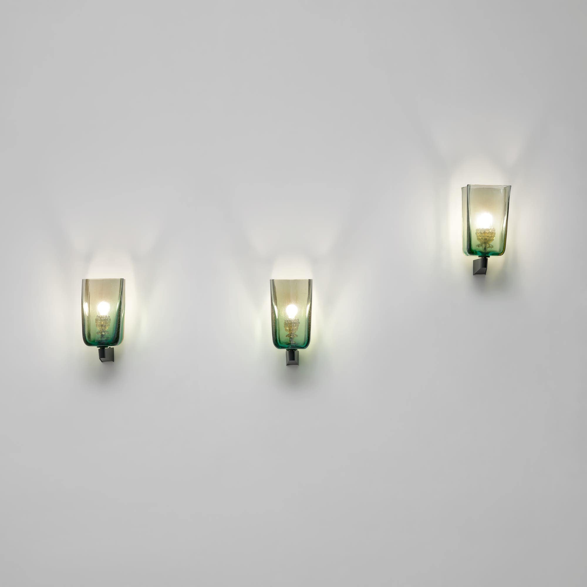 Flavio Poli Set of three wall lights, model no. 1250, from the Hotel Concordia, Cortina d'Ampezzo