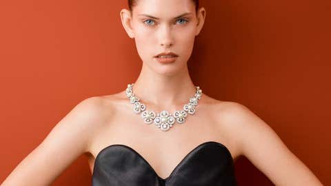 Lot 336: HENNELL, Historic and important cultured pearl and diamond necklace, 1920s. The Geneva Jewels Auction: VII.
