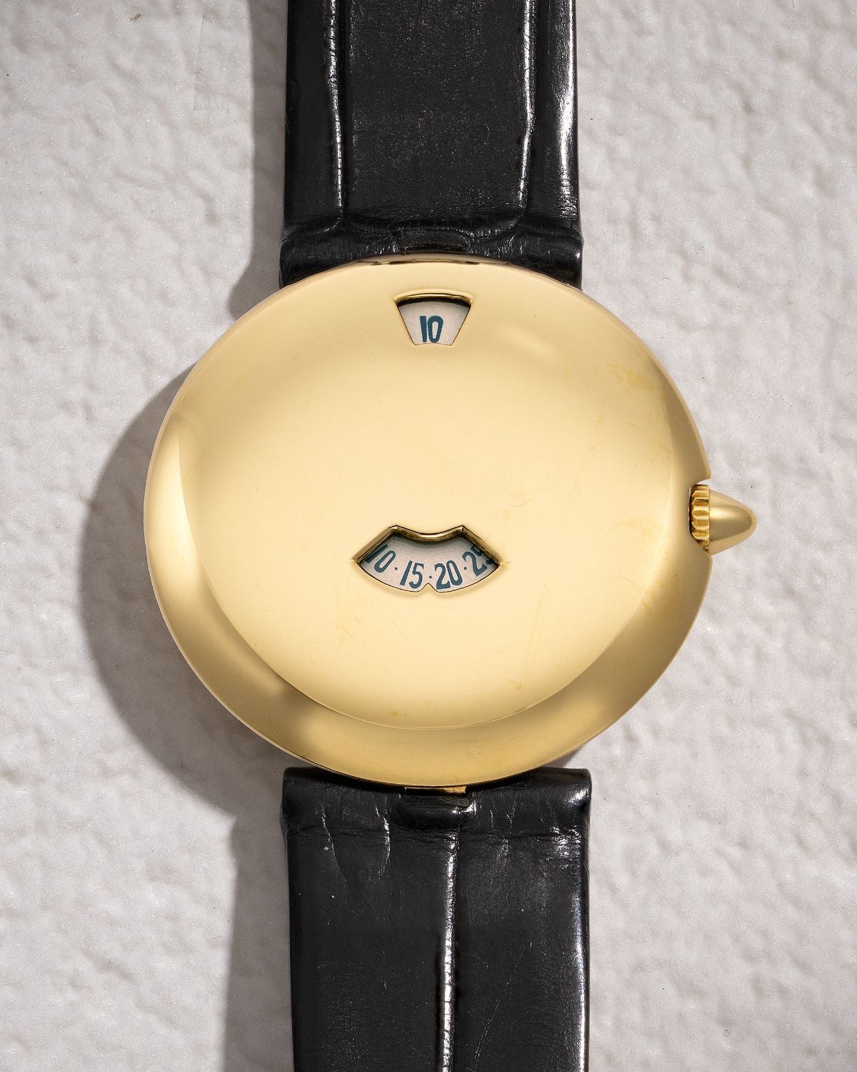 Lot 8009: A circa 1990s Chaumet Les Pléiades Ref. 11A in 18k yellow gold, included in the Phillips Hong Kong Sessions, Fall 2026. Estimate: HKD $15,000–30,000