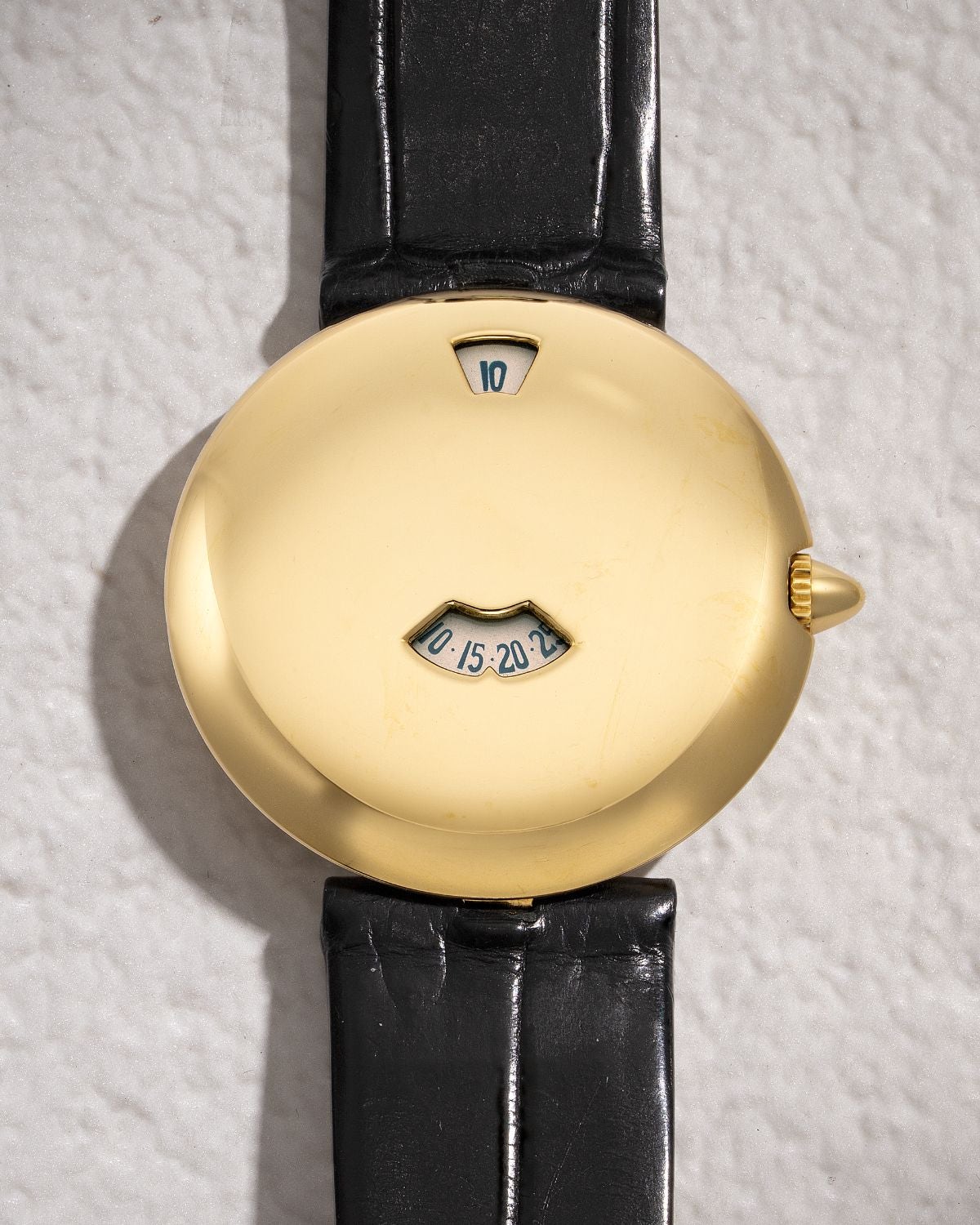 Lot 8009: A circa 1990s Chaumet Les Pléiades Ref. 11A in 18k yellow gold, included in the Phillips Hong Kong Sessions, Fall 2026. Estimate: HKD $15,000–30,000