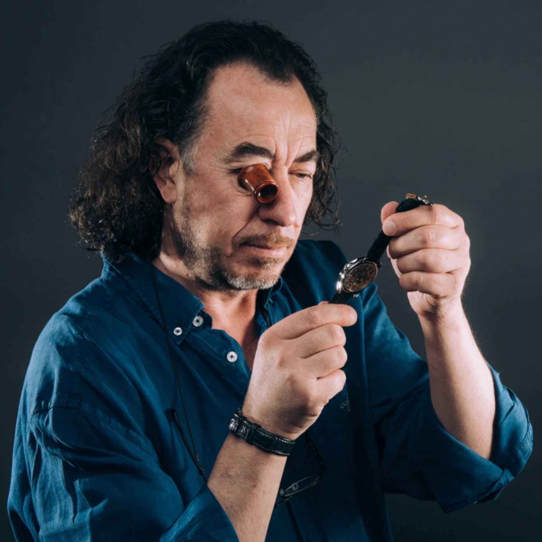 Ludovic Ballouard holding Upside Down. Ludovic Ballouard